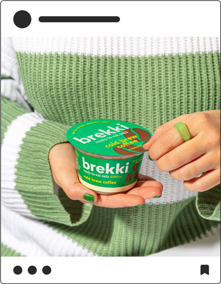 hands holding brekki